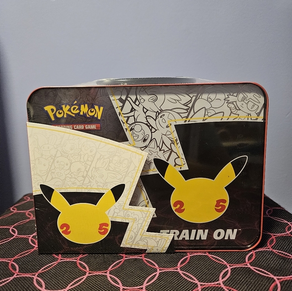 Pokemon Celebrations Collector Chest - Picture 3 of 8